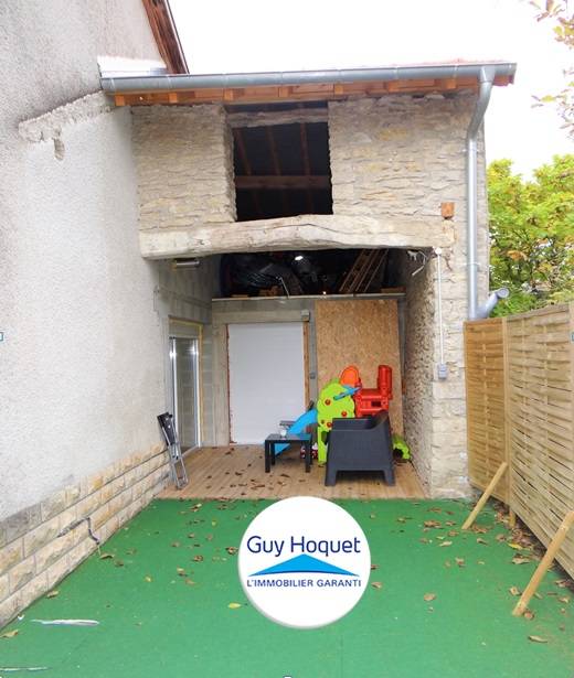 jolie maison de village avec 3 chambres et belle pièce de vie à Optevoz