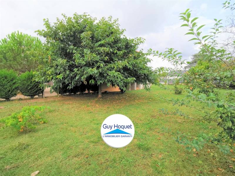 maison familiale avec terrain plat et piscinable au calme à Jonage proche de Villette d'Anthon