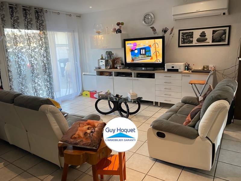 belle maison avec 5 grandes chambres et cuisine américaine à Loyettes