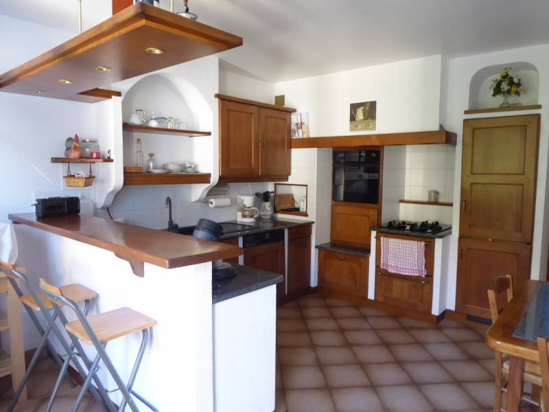 Maison traditionnelle d'architecte avec grand terrain